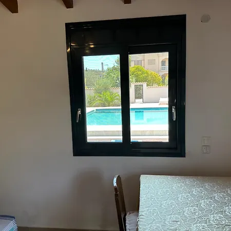 Apartment Clara Ano Almiri